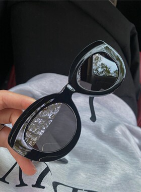 YUNQIQIQI/高街美人墨镜Old风时髦墨镜厚质猫眼女UV400防晒太阳镜