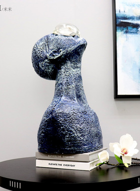 树脂抽象艺术风软装饰品人像雕塑