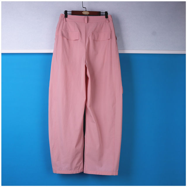 30 ປີຂອງຍີ່ຫໍ້ສູງທີ່ສຸດ euphemistic ແລະ pants ປົກກະຕິເປັນເອກະລັກ