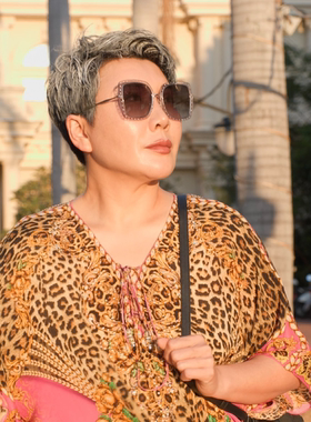 2024新款闪钻大框边时尚女款太阳眼镜时尚墨镜001