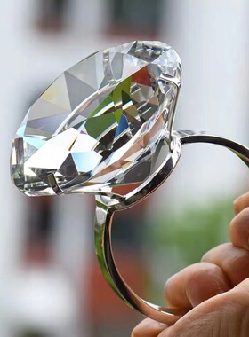 网红求婚搞怪宝石玩具大钻戒道具超大号戒指夸张假砖石女仿真水晶