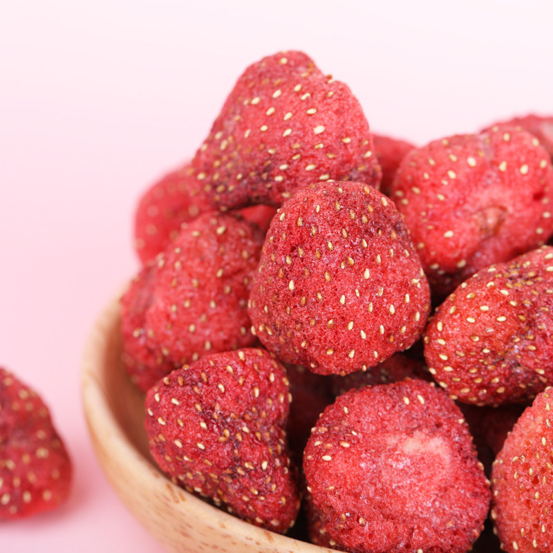 冻干草莓干雪花酥烘焙专用原材料脆粒水果干整颗蛋糕装饰休闲零食,淘宝优惠券,粉丝福利购,淘宝优惠卷