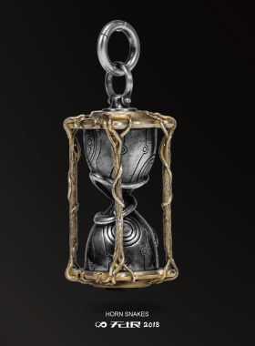 无垠犄角蛇时间沙漏旋转原创吊坠