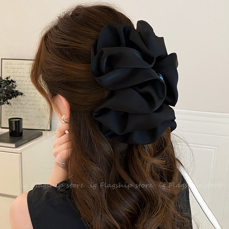 韩系缎面云朵泡泡抓夹女高级感大号鲨鱼夹2025新款显脸小发夹 - 图1