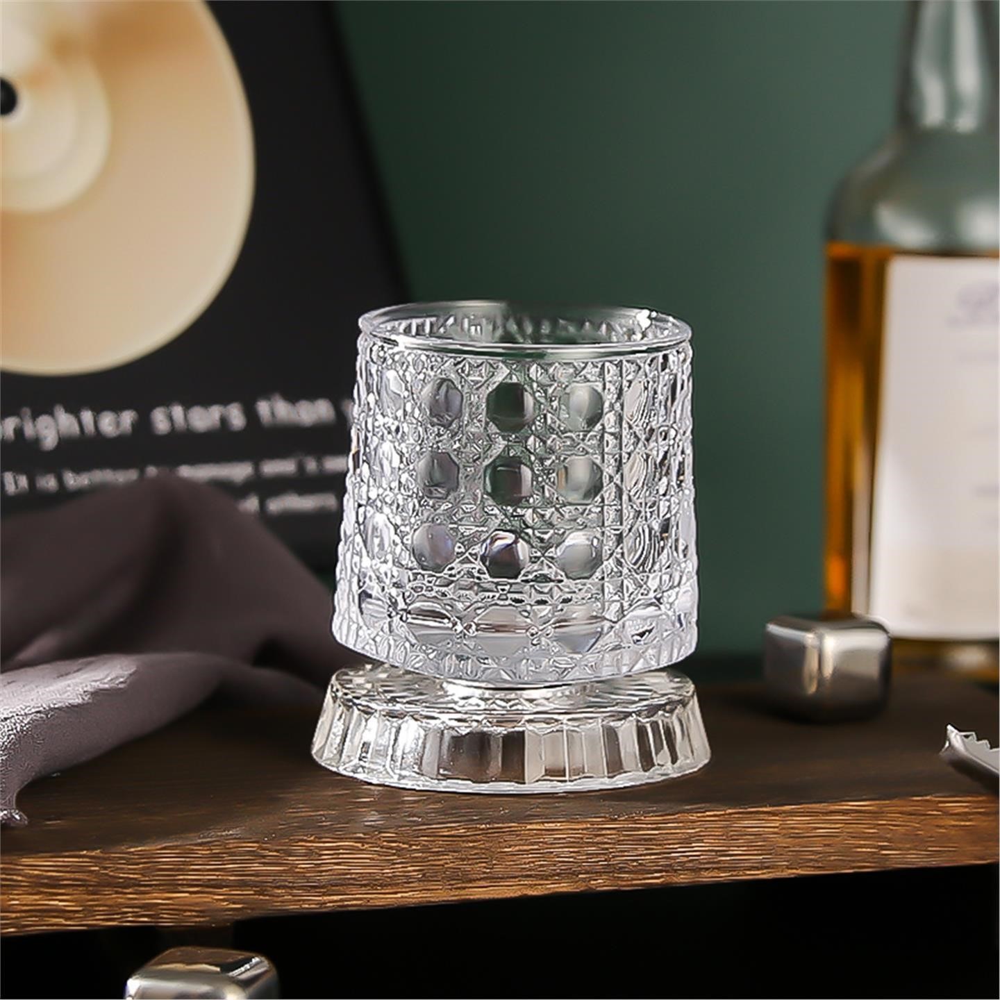 解压杯厚款可旋转纯色休闲风酒杯玻璃杯锤纹网红洋酒杯威士忌酒杯 - 图1