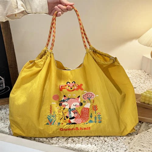 日本代购ballchain高圆圆同款包刺绣手提购物袋大容量斜挎单肩包 - 图3