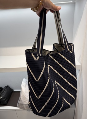 飞织出行购物袋慵懒韩式大包拼块轻巧无内衬手提单肩海滩旅行织物