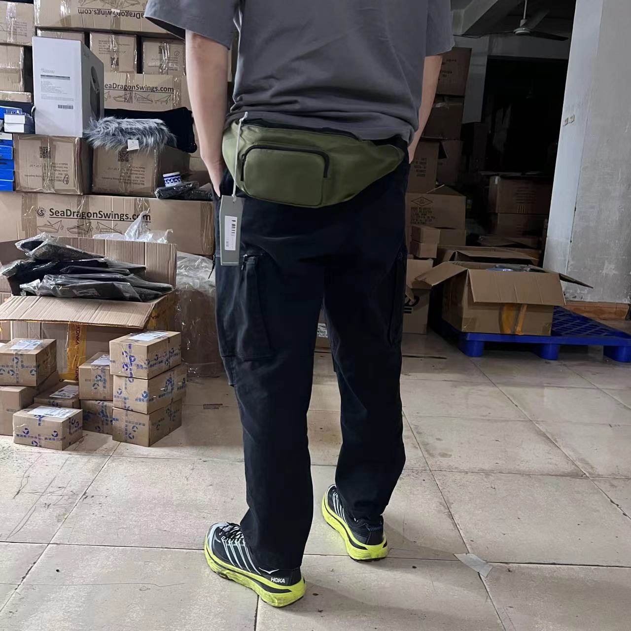 帅到没朋友！出英国军绿色腰包胸包时尚机能休闲包户外运动手机包,淘宝优惠券,粉丝福利购,淘宝优惠卷