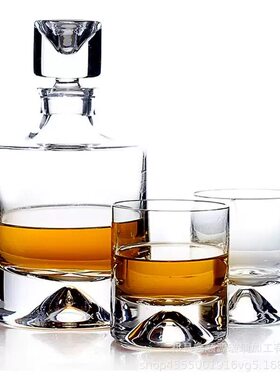 现代轻奢样板房售楼部酒柜吧台高档真道具酒烛台托盘装饰画摆件