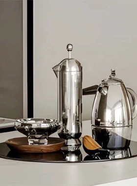 现代轻奢样板房吧台厨房餐桌摩卡壶托盘组合装饰摆件