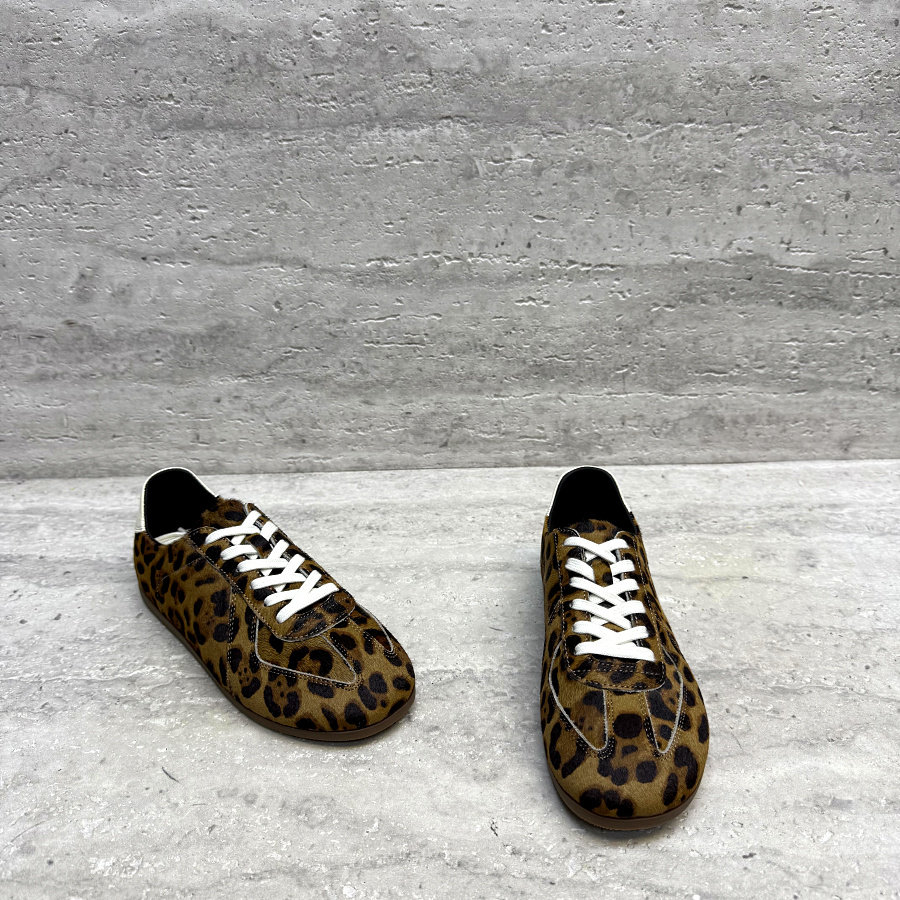 欧洲站欧货女鞋2026春季新款马毛真皮平底圆头单鞋系带百搭休闲鞋,淘宝优惠券,粉丝福利购,淘宝优惠卷