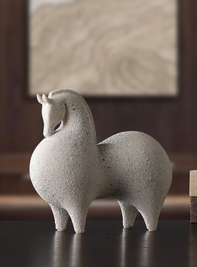 现代简约陶瓷抽象马摆件客厅办公室玄关酒柜电视柜装饰品轻奢高档