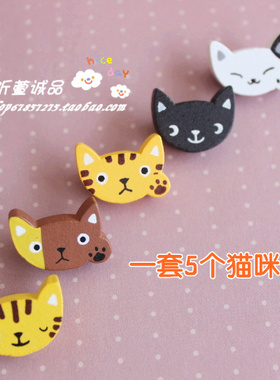 卡通风小猫咪立体木头配饰胸章