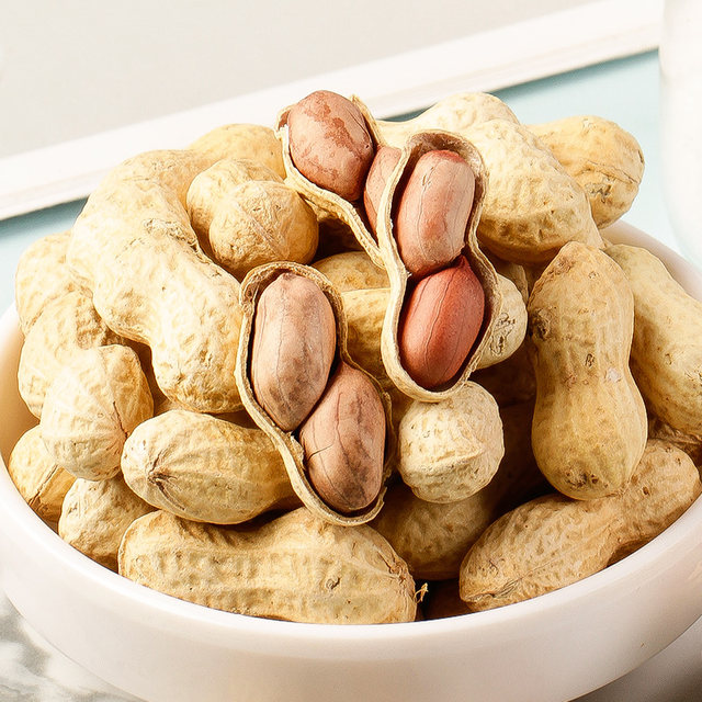 Grandma's pecan-flavored hand-peeled peanuts