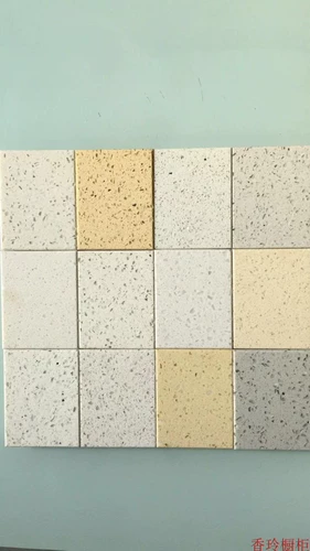 Пекинские производители настраивают Сюн Сингши в кухонных шкафах с высоким уровнем.