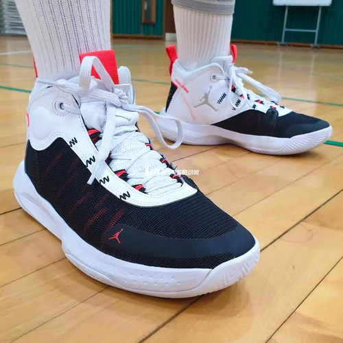 Jordan Jumpman 2020 低帮气垫实战训练运动篮球鞋 BQ3448-100 - 图1