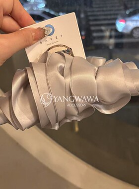533112韩国东大门Baket新款牛角包鲨鱼夹高级感褶皱抓夹发夹