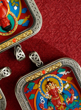 藏式手绘擦擦唐卡吊坠本命佛十二生肖白铜嘎乌盒国潮朱砂挂件