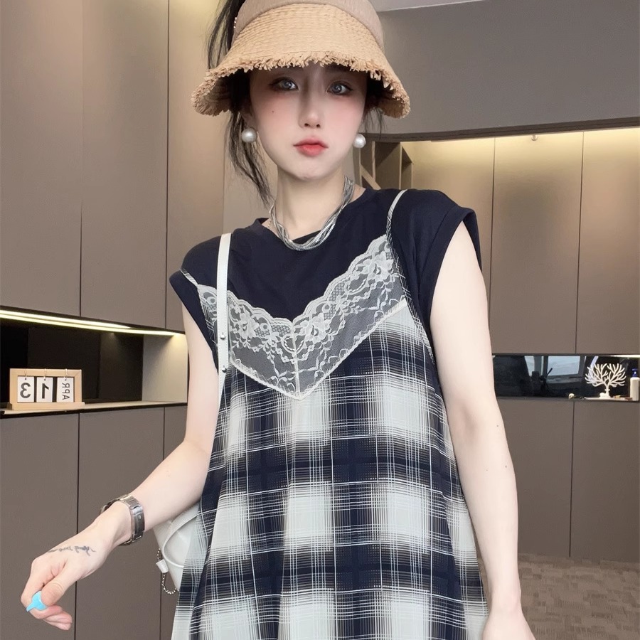 不规则下摆连衣裙套装女2025新款夏蕾丝格子吊带裙+短袖T恤两件套 - 图0