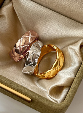 小香风coco轻奢菱格戒指