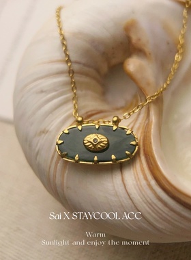 欧美宫廷风椭圆墨绿色吊坠钛钢女士项链高级感锁骨链时髦北欧