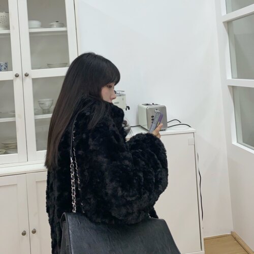 2026冬季新款复古气质黑色仿兔毛刷花毛毛绒外套女中长款皮草大衣 - 图1