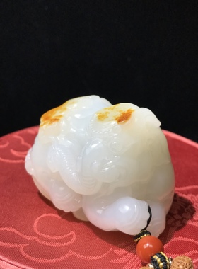 儒贤玉道新疆和田玉籽料封侯拜相红皮白肉手把件高货收藏品一细料