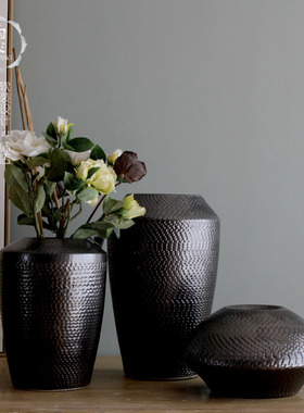 黑色电视柜创意百合鲜花麦穗摆件