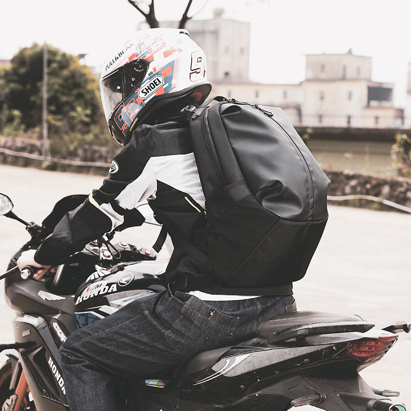 男摩托车头盔包潮牌机车防水双肩包 唐酷双肩背包