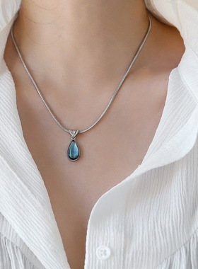 法式复古橄榄绿蓝色水滴吊坠