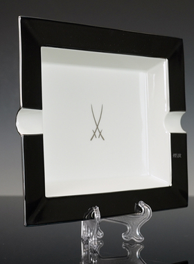 Cosmopolitan松露黑铂金边烟缸