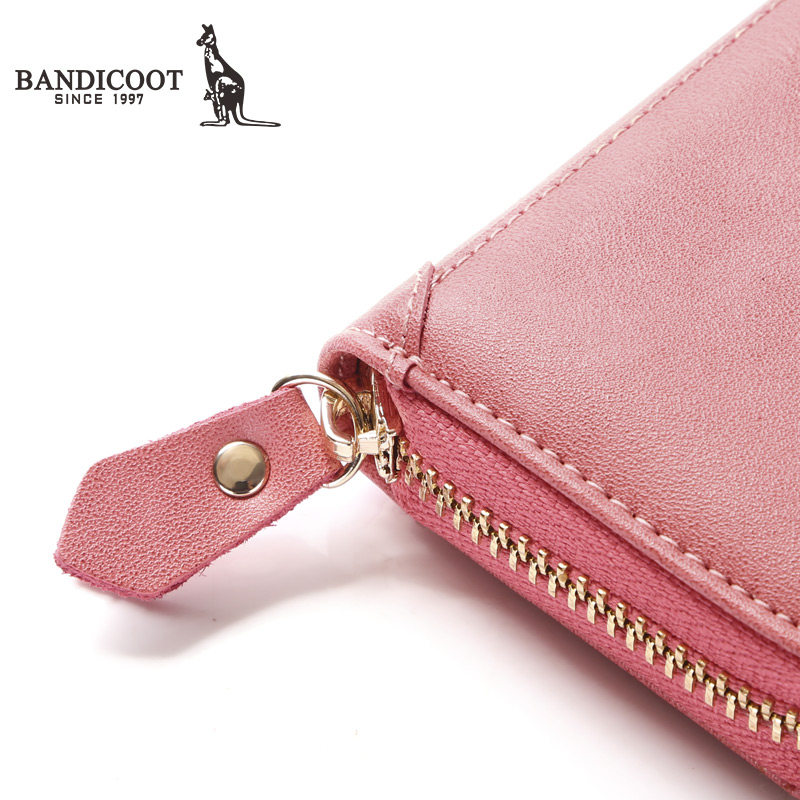  时尚风格袋鼠卡包