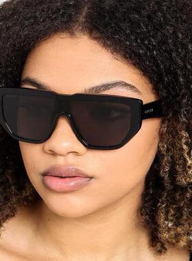 新款古驰GUCCI时尚潮流蝶形板材男女墨镜防紫外线太阳眼镜GG0997S