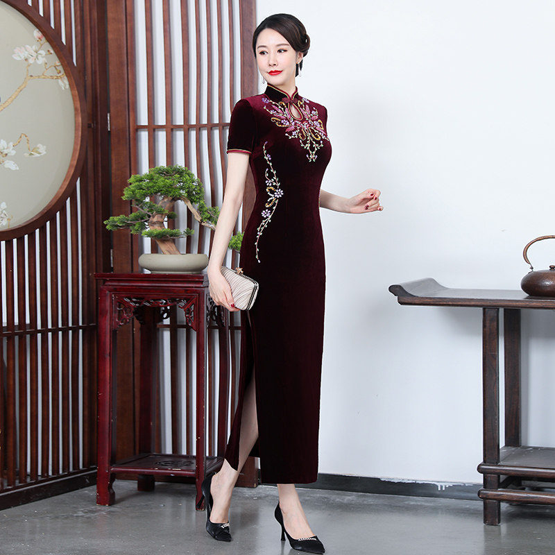 春季新款手工钉珠大花金丝绒长款 依诗韵泽旗袍