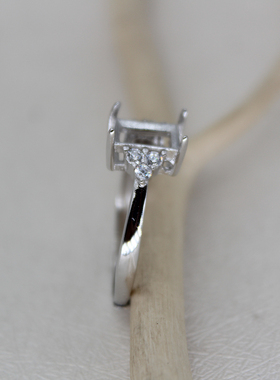 纯银戒托碧玺刻面方形戒指