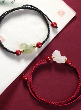 妙韵天然和田玉生肖小马红绳手链