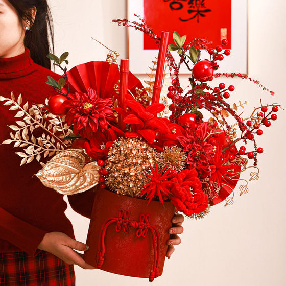 Fortune fruit hug bucket red fruit ornaments New Year's housewarming decoration living room New Year's Eve flowers New Year's blessing bucket simulation flowers