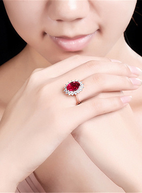 红宝石戴妃款深蓝时尚高贵钻戒