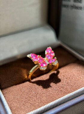 Young轻奢时尚红刚玉蝴蝶造型戒指女小众设计精致感火龙果色指环