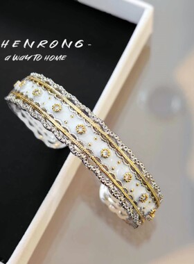 织纹雕金曼丽花环手镯