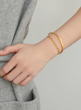 Young法式复古环环相扣小金圈手链轻奢月亮蕾丝扭扭珠车花珠手串