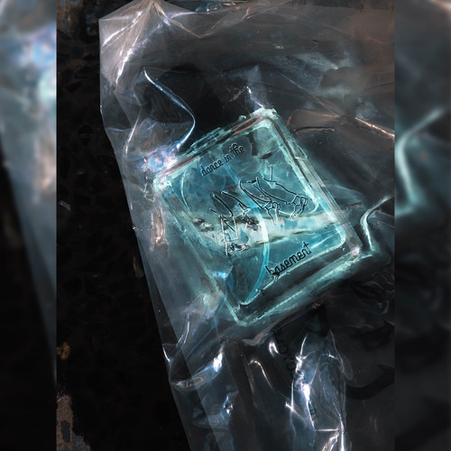 KADAKADA在地下室跳舞汗水香水香氛！锐舞氛围随时感受小众气场 - 图0