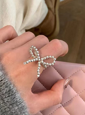 韩版银珠蝴蝶结戒指弹力可调节黑玛瑙少女个性串珠戒指女