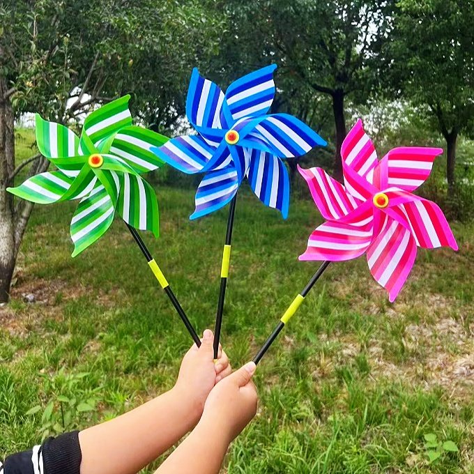 炫彩八叶镭射彩膜变色风车儿童户外手持玩具庭院装扮景区摆摊批发,淘宝优惠券,粉丝福利购,淘宝优惠卷