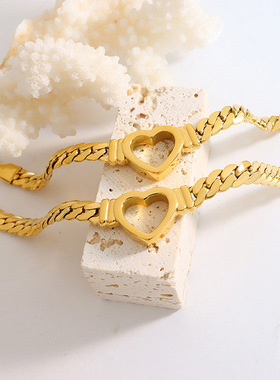 潮流时尚嘻哈风ins钛钢镀金个性手链 镂空爱心百搭小众设计手饰品