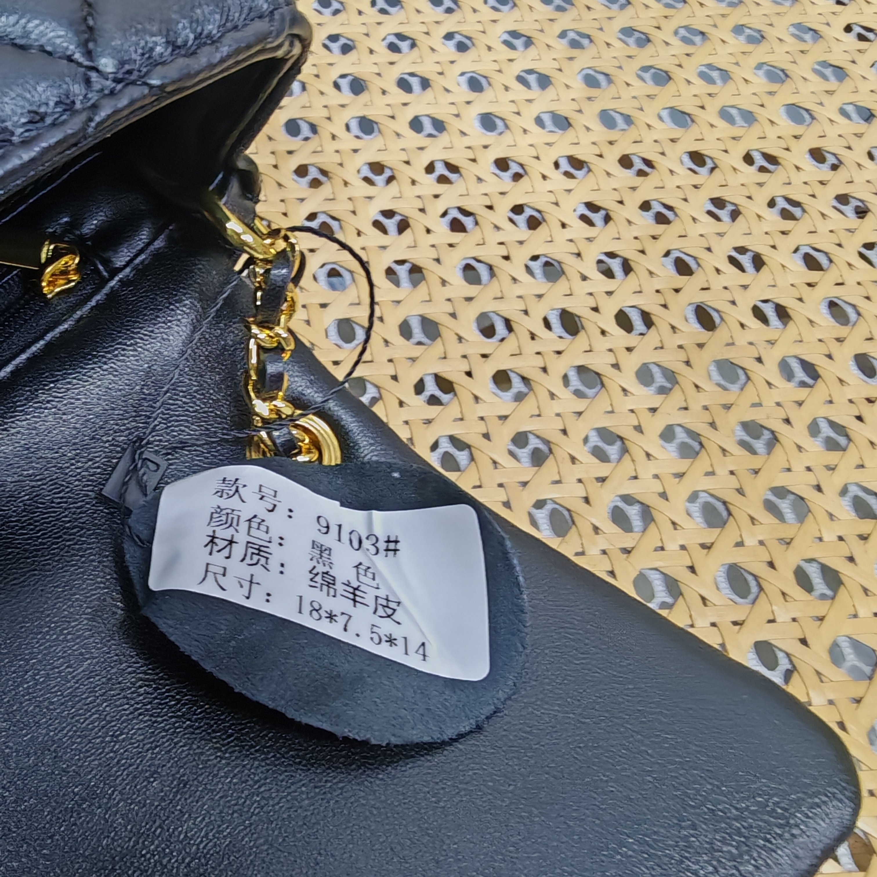 头层绵羊皮菱格金球链条斜挎女小包包2025新款真皮个性百搭单肩包,淘宝优惠券,粉丝福利购,淘宝优惠卷