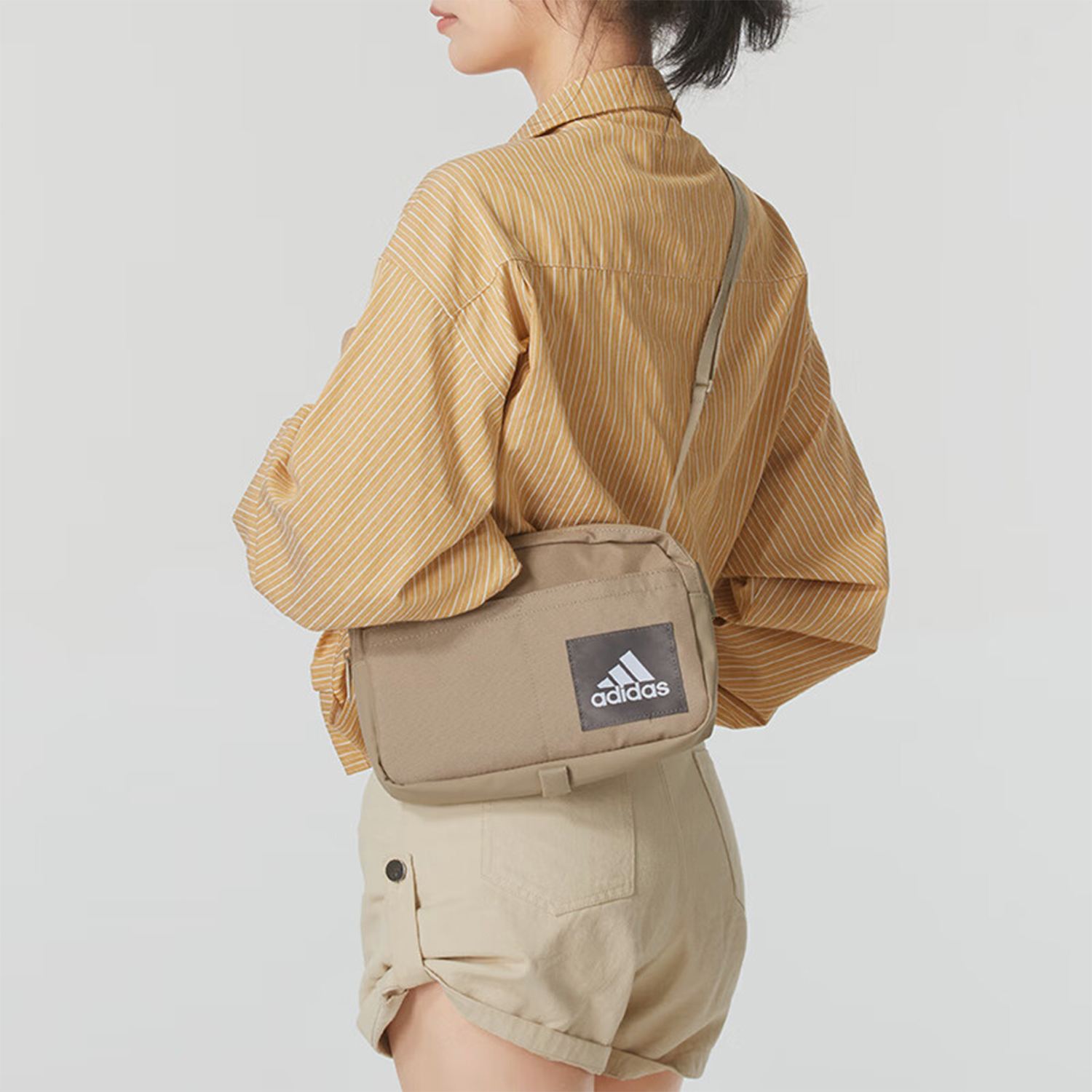 Adidas/阿迪达斯正品ESS 2IN1 BP男女运动休闲双肩背包IW9802 - 图1