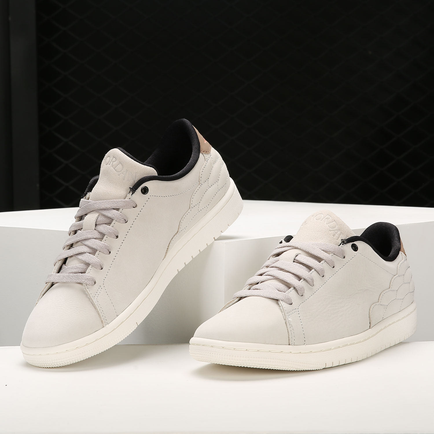 Nike/耐克正品 JORDAN 1 男女轻便耐磨休闲板鞋 DO7443-061,淘宝优惠券,粉丝福利购,淘宝优惠卷