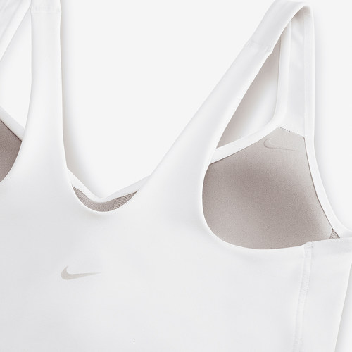 Nike/耐克正品Alate女士中强度支撑衬垫内衣式背心FN0544-100 - 图2