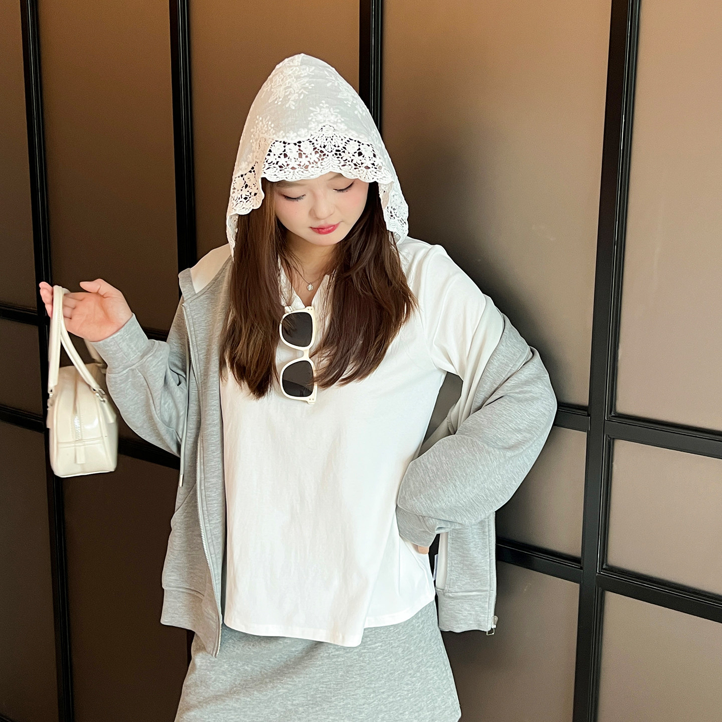 DM100大码百分百女装秋季微胖mm遮肉显瘦休闲镂空刺绣连帽卫衣,淘宝优惠券,粉丝福利购,淘宝优惠卷